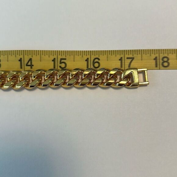 Gold Tone Chain Chunky Statement Necklace - Picture 5 of 6